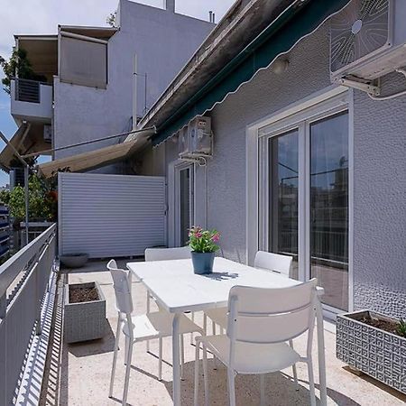 Appartamento Sunlit 2Br Oasis In Metaxourghio 3Min From Metro Atene Esterno foto